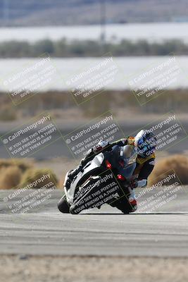 media/Nov-16-2025-Race Pace (Sun) [[8c5fa54630]]/Non Verified Riders (1st 20 Minutes)/1-Turn 14 (10am)/